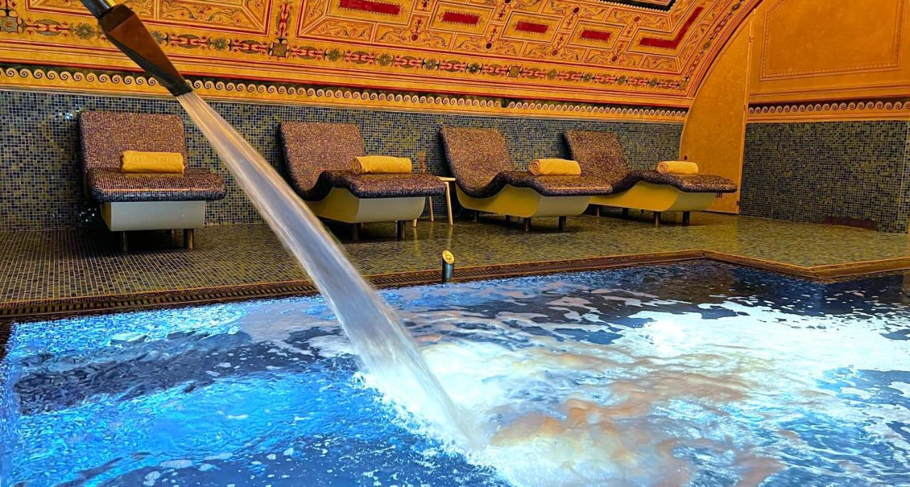 Byblos Art Hotel Villa Amista San Pietro in Cariano Exterior photo