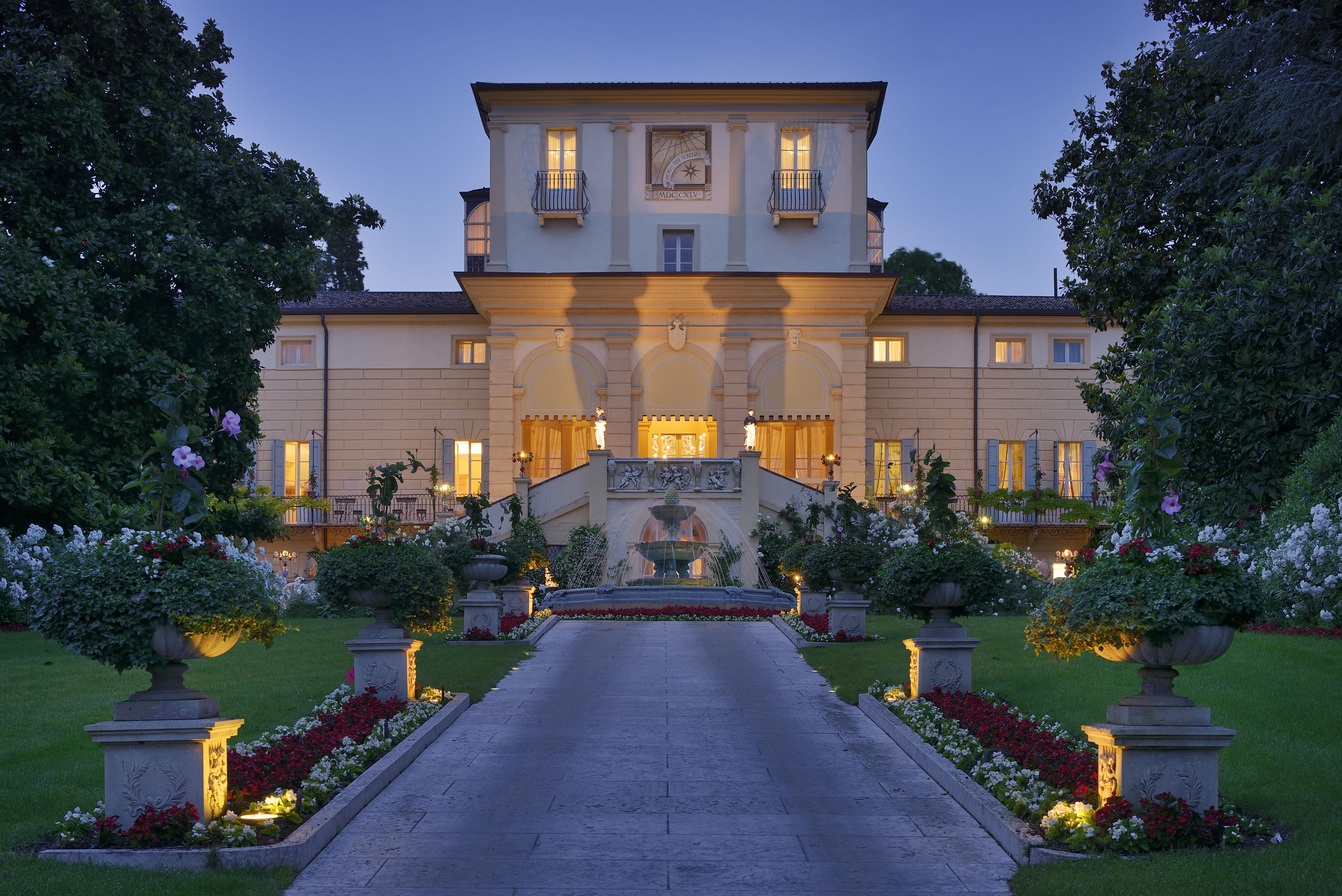 Byblos Art Hotel Villa Amista San Pietro in Cariano Exterior photo